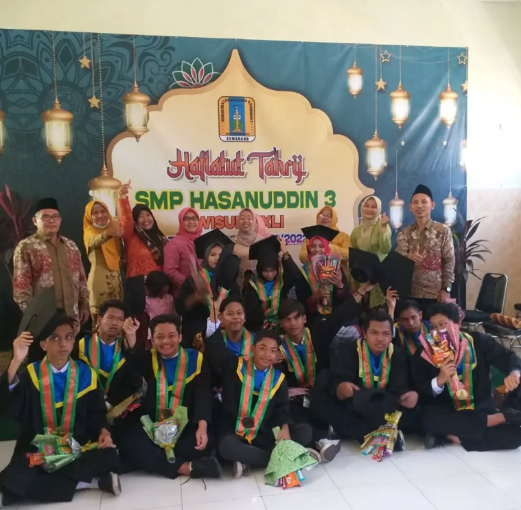 Wisuda kelulusan SMP